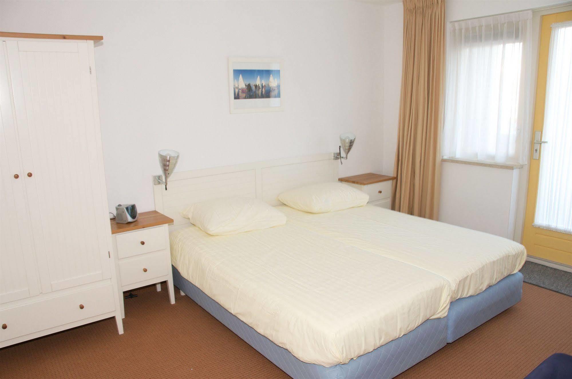 Hotel Kogerstaete Texel De Koog  Esterno foto